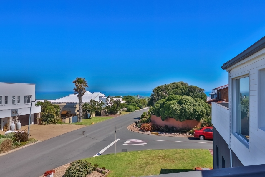 4 Bedroom Property for Sale in Yzerfontein Western Cape